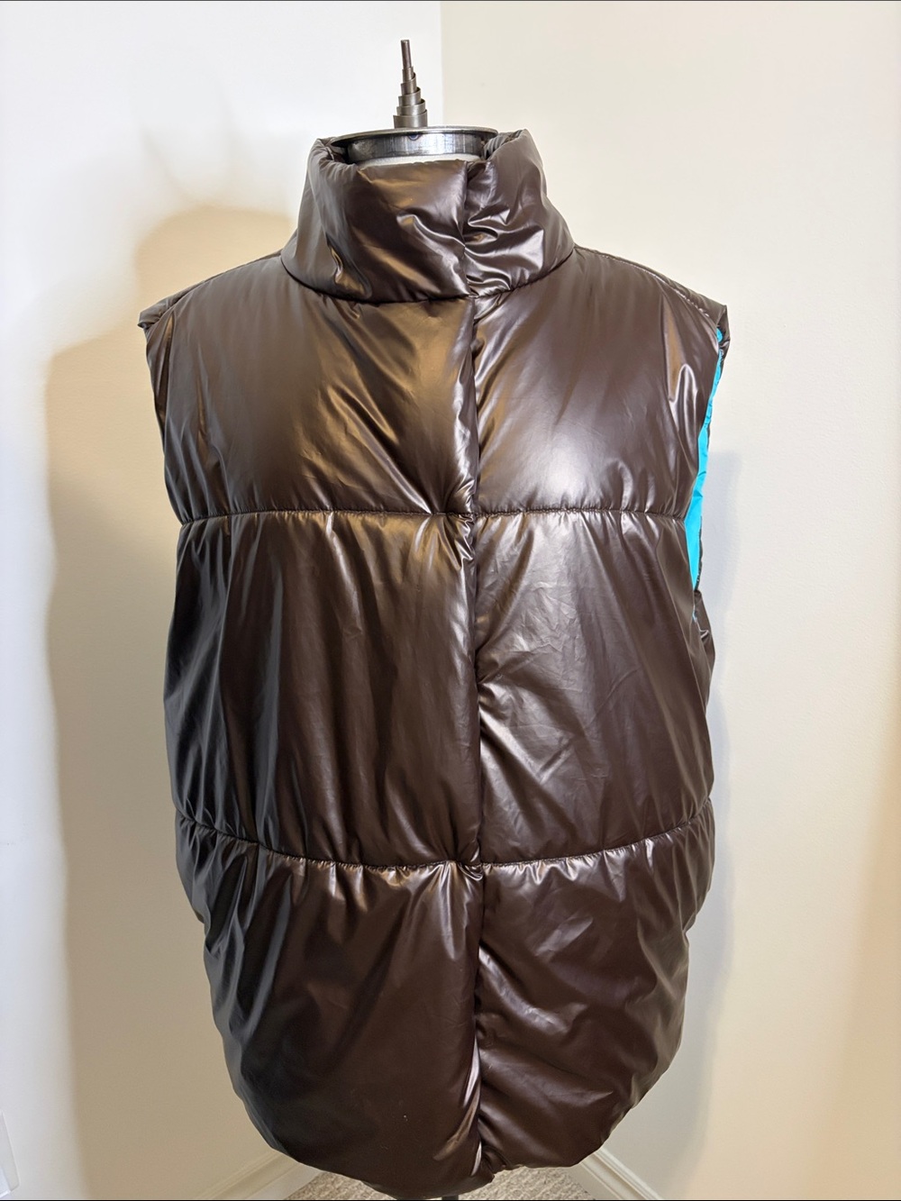 FABLETICS Metallic Brown Puffer Vest with Blue Interior SIZE LARGE
